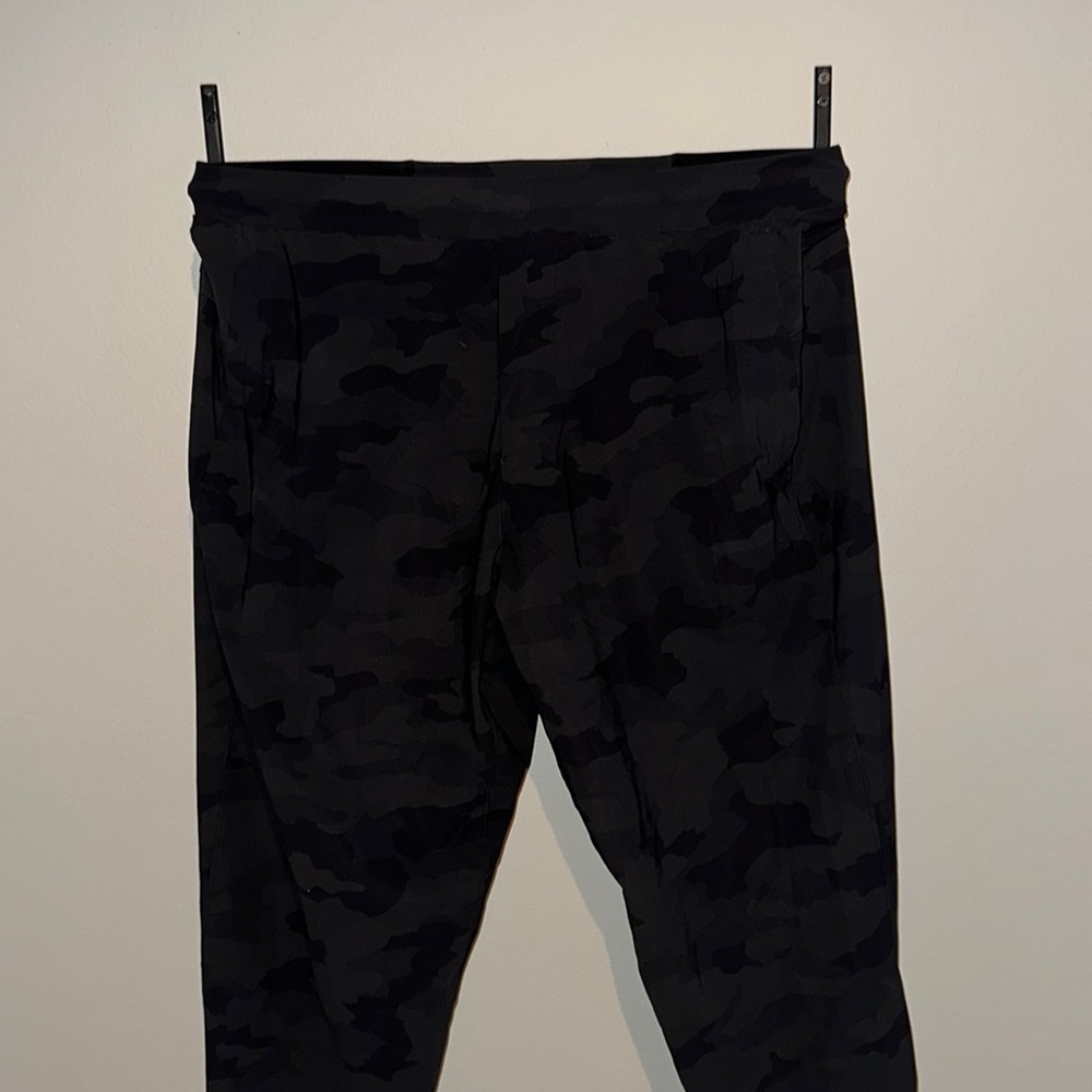 Men’s Lululemon Black Camo Joggers